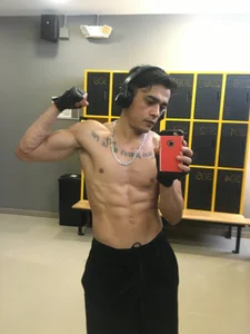 Brunocuttie94: Public ( 7 фото)