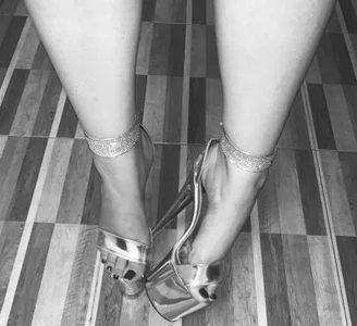 CoralineKam1 H E E L S Immagine 