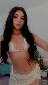 SaritaBratz 🥵Aloha Daddy🌴Claim Your Paradise Pic