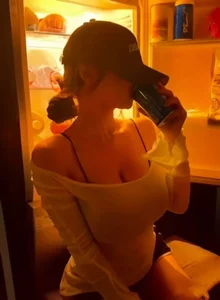 Fang-Xiaojie 111 Pic