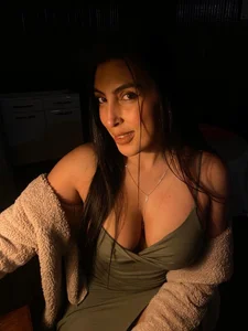 CorinVeil sexy green Pic 3