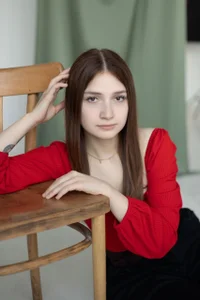 LesaFeldker Public Pic