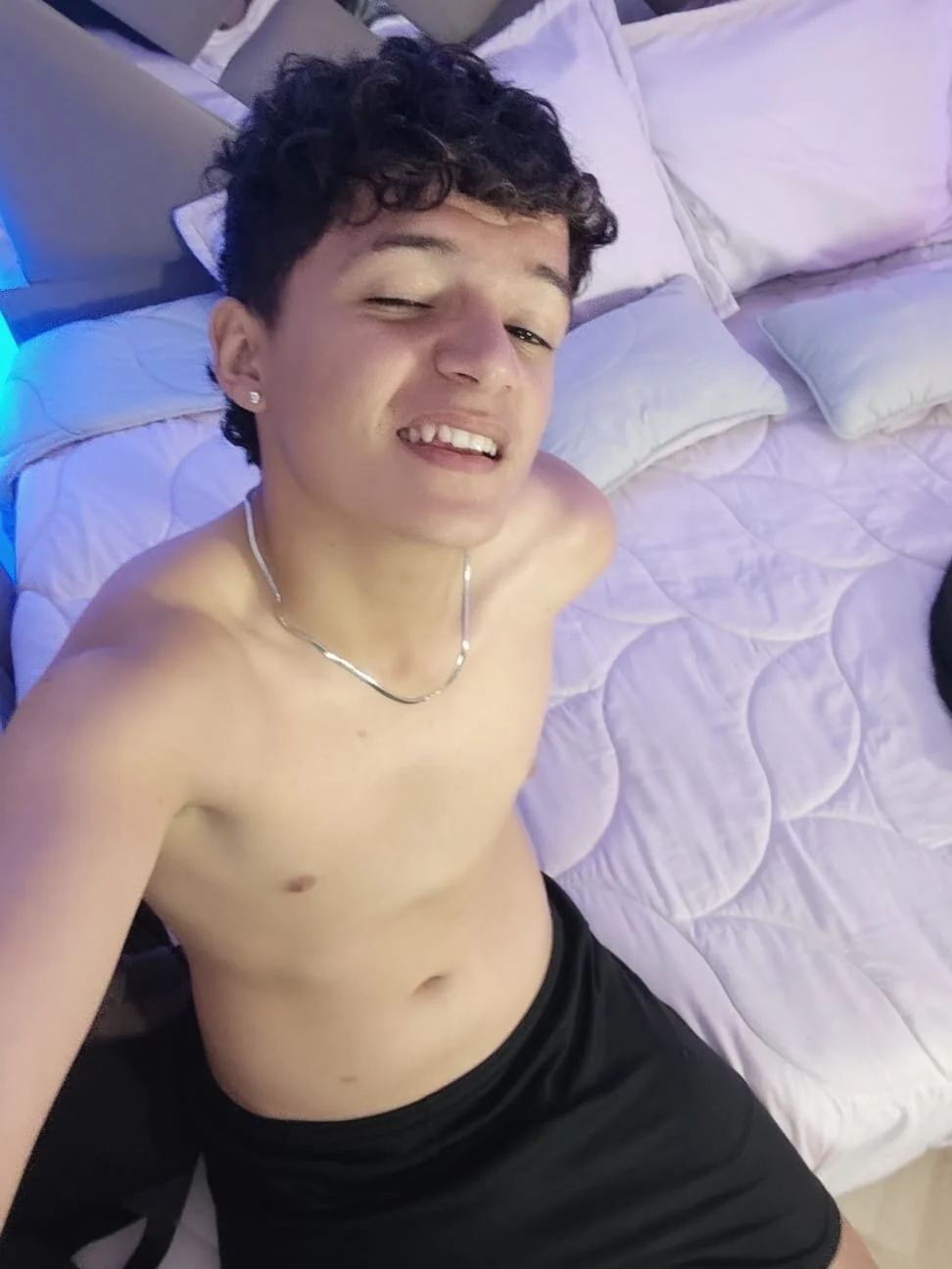 Трендове зображення  2619 Luca_Voss