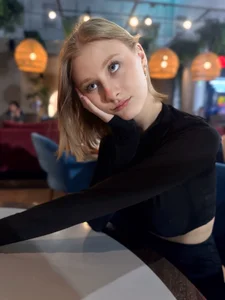 Dinner time is my FAV time ;3 de Kiki_Stacy  photos