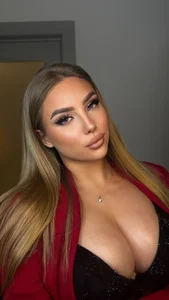 Ariella_StarPublic Bild