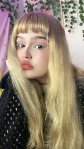 _CandyM1lky_ Cold blonde Pic 2