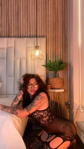 VenuzSofiaのYour naugthy girl 😈の 2枚の写真