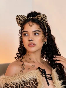 MaraVelvett felina sexy Pic 3