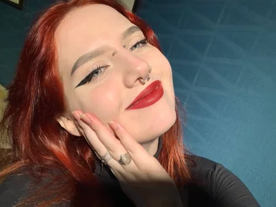 Ivon_Diaz Look into my eyes Pic 3