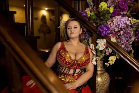 Nikki_March misterious belly dancer Pic 7