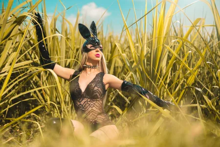 AlejandraDangerGirl: It's so nice to be outdoors ( 2 фото)