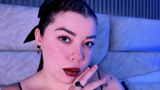A Face You’ll Fall For! 💋❤️ od BellatrixKorz_  3 snímek
