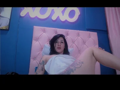 QueenSquirt_ Public Foto