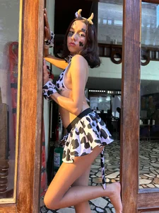 Linda4Petite 🐮🔥 Pic 2