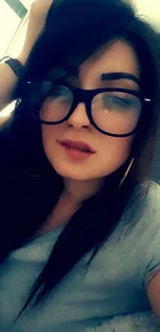 TyraWhite Public Foto