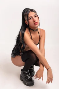 SkylerBennet 😈 Pic 4