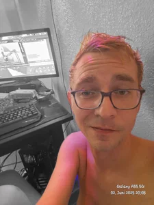 Zdjęcia VelvetRise 18+:  2