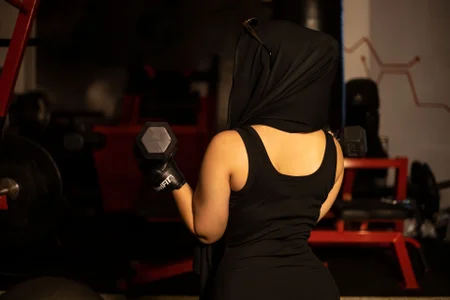 rawiya My favorite cardio: you look at me 🏋️‍♀️⚙ Immagine 