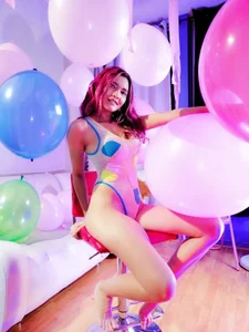 SaraParker_ Public Pic 2