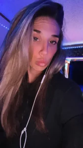 SarahStarr2020 Public Pic 6
