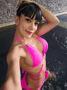 juliane_sweer1 Beach Pic