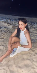 blowzy_sexyのliza foxの 5枚の写真