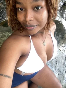 MadisonLopezx Nature and me  2টি ছবি