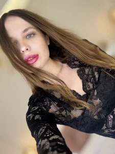 MonaRicci New pics Pic