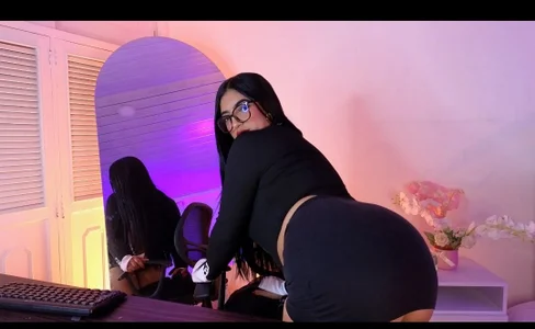 A sexy secretary🔥 de Sara_Blazee  Imagens
