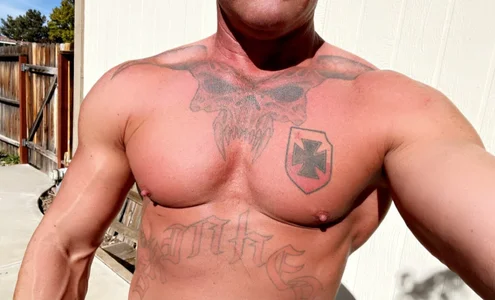 Berserker00888 Public Pic