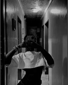 Ebony_slimmyPublic Bild 2