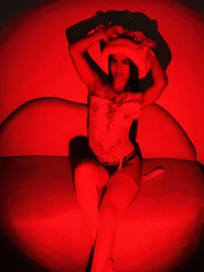 CloeMorenti_ Your Christmas gift 🎁✨ Immagine  4