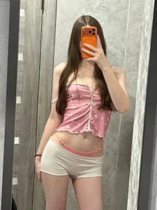 Mia_pinkie Public Pic 5