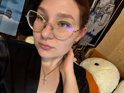 OliviaDenemhem Public Pic 5