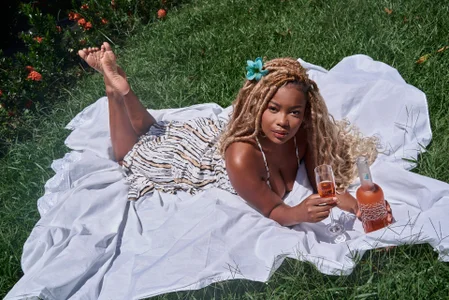 sunbathing and a drink de Isaa_Coleman_ Foto 6
