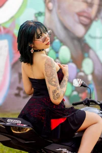 NaniiSisyのWow, amazing lady!の 6枚の写真