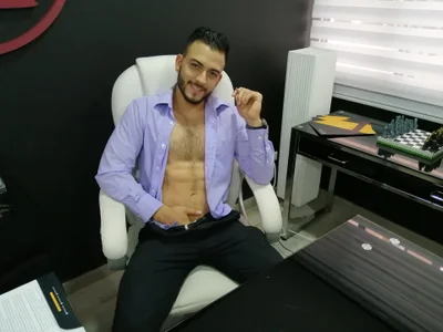 Jacke_Taylor1 kullanıcısının Office Time albümü -  6 fotoğraf