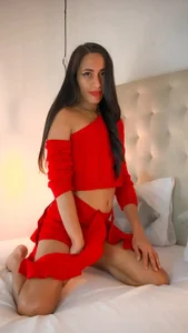 AlexaWarnerのSweet Red ♥️の 4枚の写真