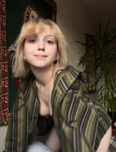 electric_babe in your shirt Pic 2