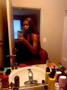 Tumie_Supreme Public Pic 3