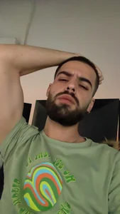 HairyRobxxxのPublicの 2枚の写真