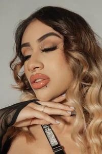 DannaCruz kullanıcısının Black Friday albümü -  3 fotoğraf