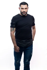 jonasbeards We are not responsible for emotions, but we are for what we do with them (Carl Rogers) Hình