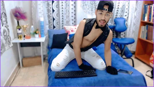 mmmm de Liam_hairy  2 Imagens