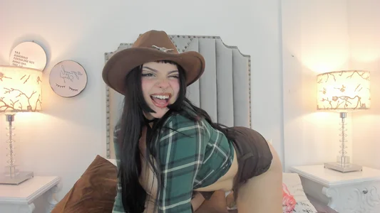 beegirl_ Your Favorite Cowgirl Is Here 🤠 Foto 2
