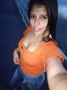 Almaablack welcome I will show you some of my moments at home I hope you like it Foto 2