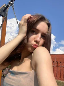 PetraHambelton Urban glow ☀️ Pic