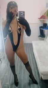 coniie_jhons Connie's wild side in BDSM Pic 2