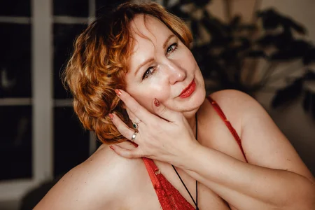 Hotty's here hehe od WifeyXRated  3 snímek