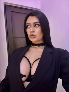 Lucia_velez Srta lucia🖤 Hình